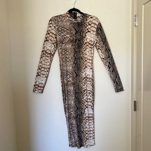 Bold Snake 🐍 Print Long Sleeve Stretchy Dress Size L